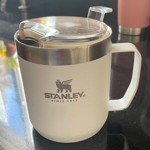 Stanley Cream Insulated Mug with Clear Lid